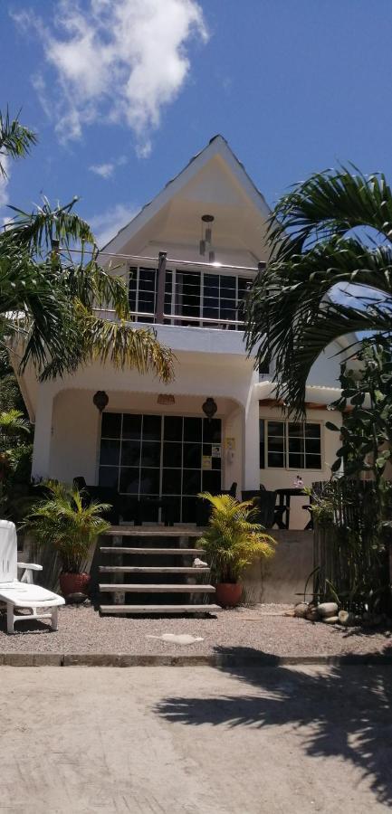 Villa Ocean Bird & Wanita'S Self Catering Pointe Au Sel Exterior foto